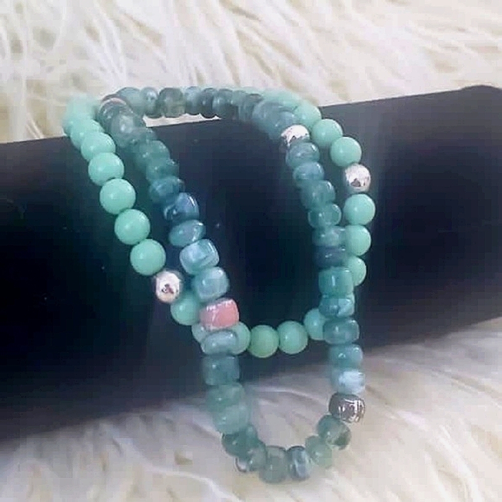 Natural Turquoise Jade Stone Bead Bracelet. ๐ด